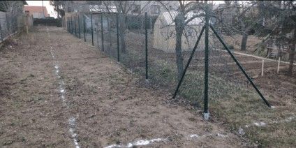 Isometall - zemné vruty - plot